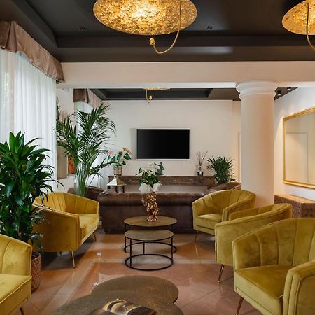 Hotel Mazzanti Милано Мартима Екстериор снимка