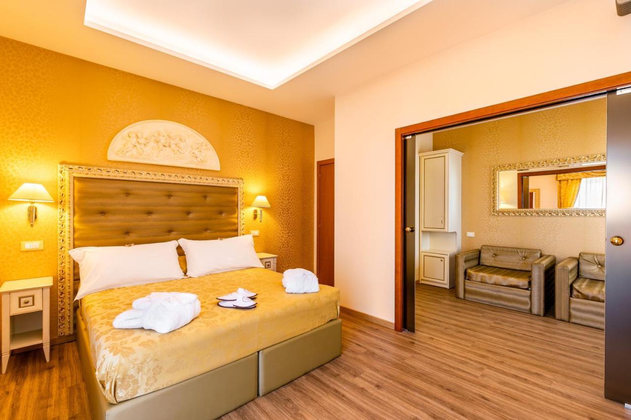 Hotel Mazzanti Милано Мартима Екстериор снимка