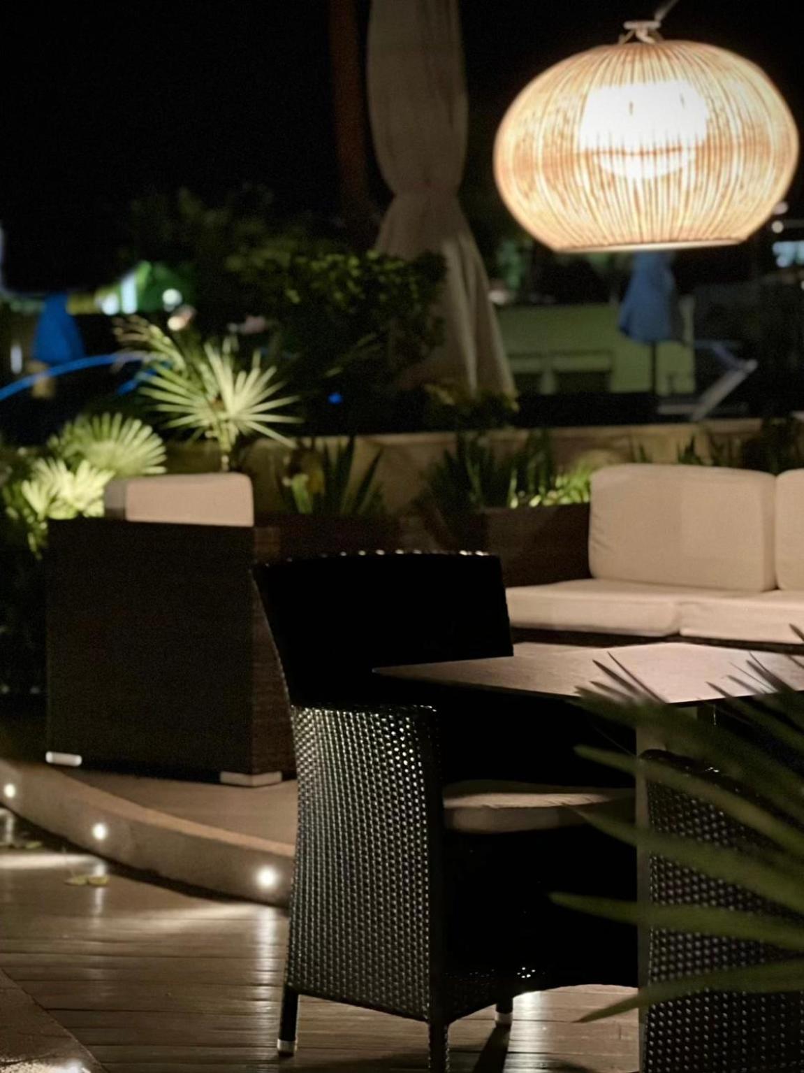 Hotel Mazzanti Милано Мартима Екстериор снимка